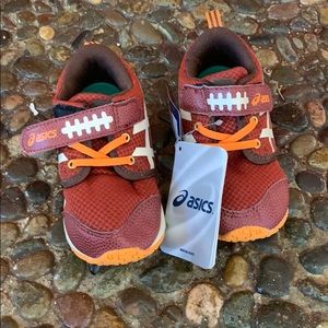 New Toddler tennis shoes sz 7